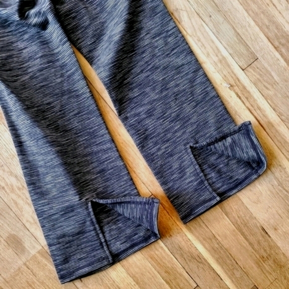New Athleta Power-Up Capri, Gray - Picture 6 of 12